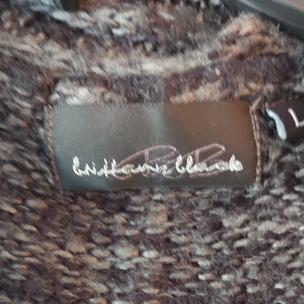 Sweater - Picture 3 of 3